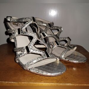 VC Signature Vogue Heels 8.5